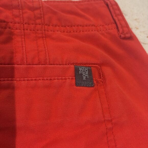 The North Face red knee length shorts SZ 4 - Picture 2 of 8